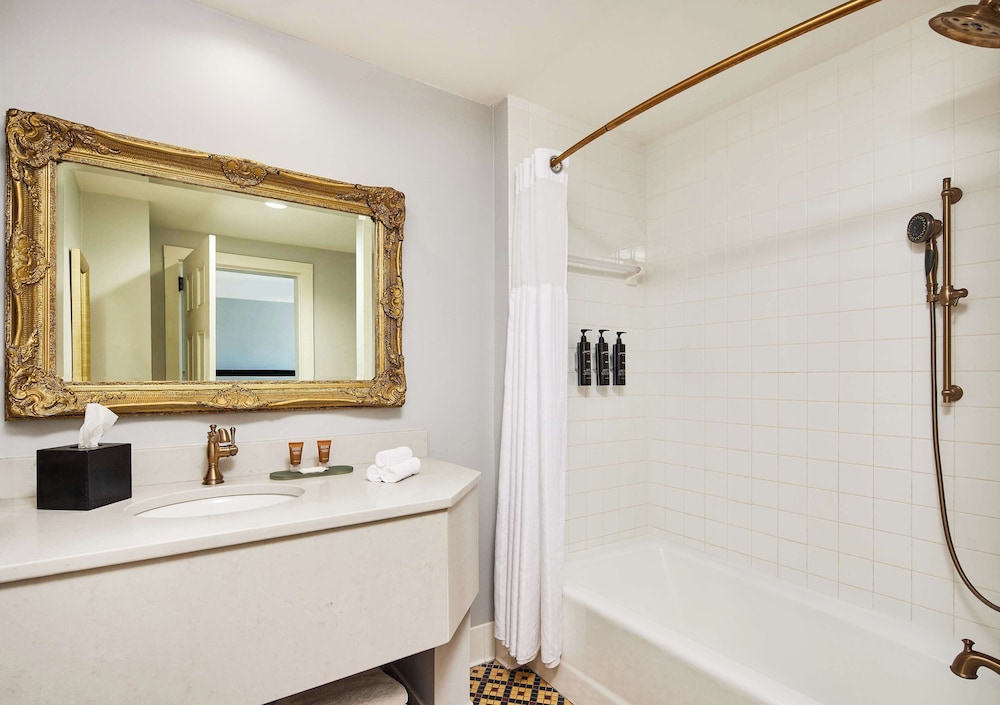 St James Hotel Selma Tapestry Collection by Hilton, Kuva 4