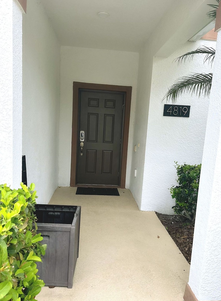 Spacious 4BR Home With Private Pool Near Disney, Billede 2