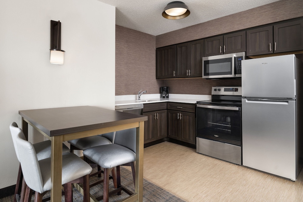 Two Bedroom Suite - Photo 2