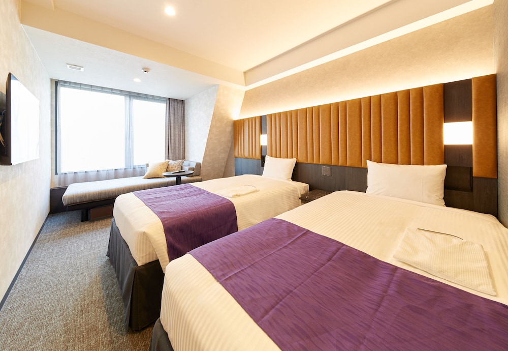Family Room, Non Smoking/Shuttle buses to Kinkakuji available! - Photo 3