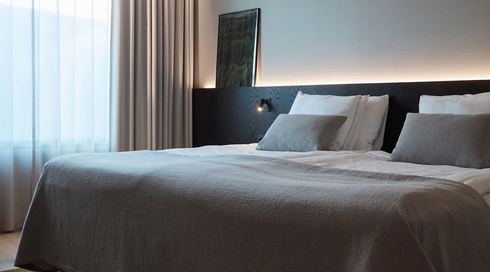 Room, 1 King Bed (Supreme Solo) photo 2
