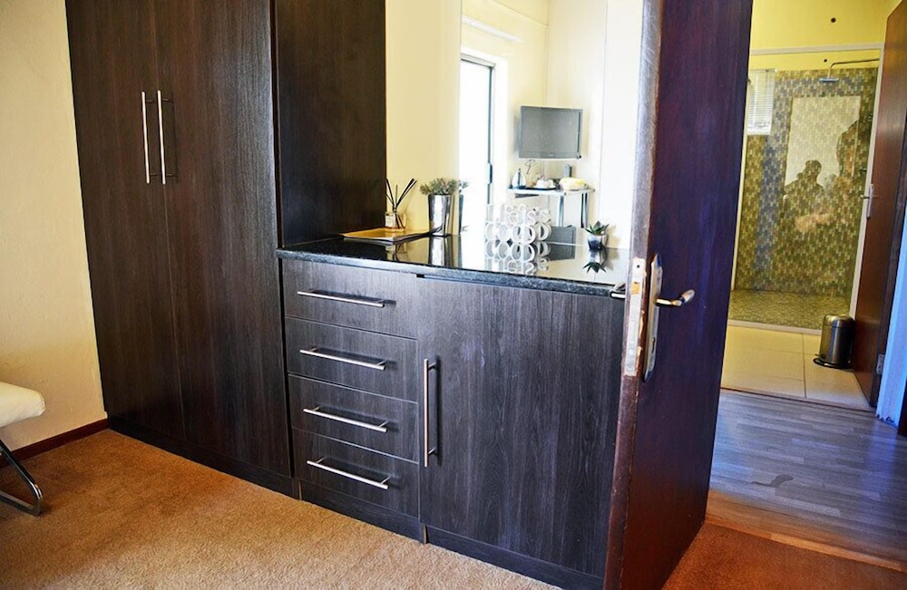 Standard Room photo 3
