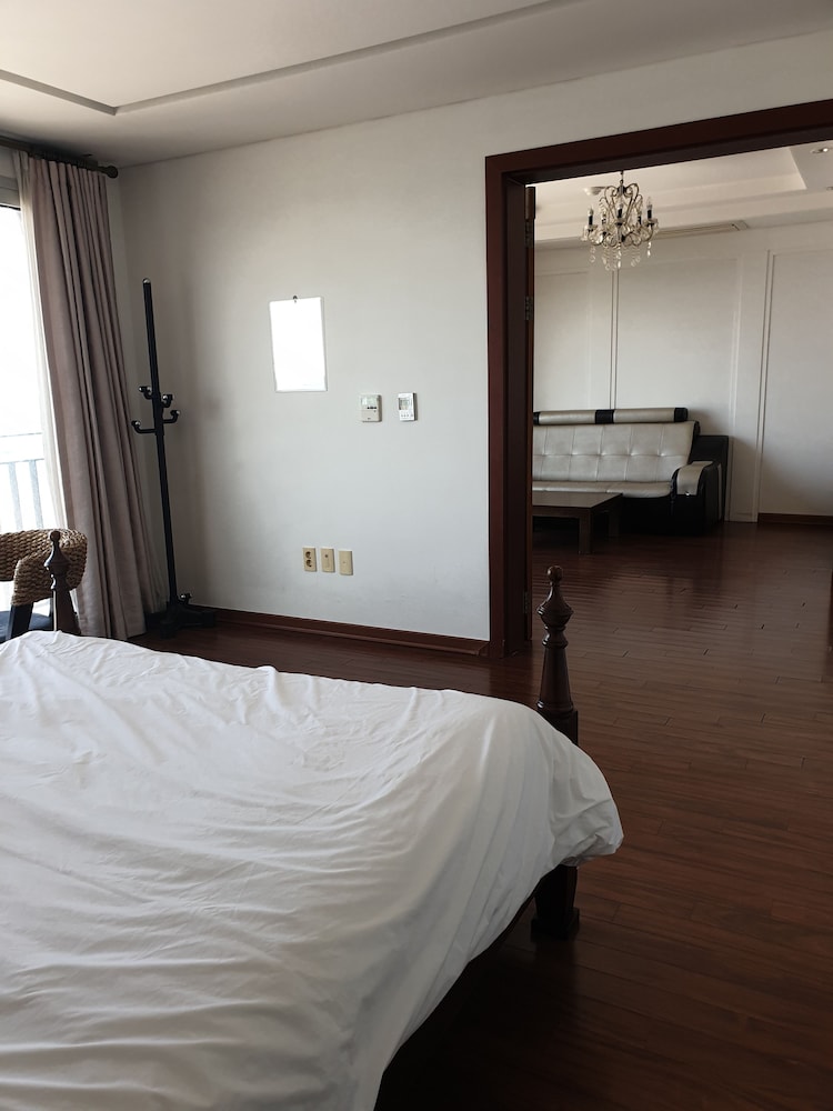 Royal Room photo 1
