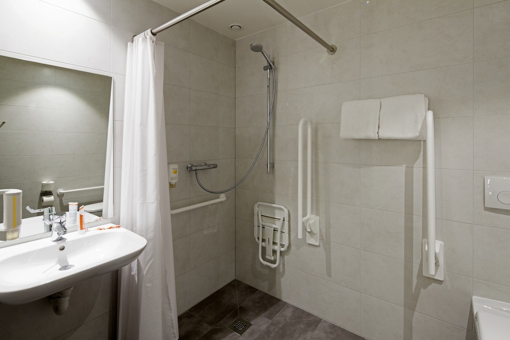 Superior Double Room, Accessible photo 3