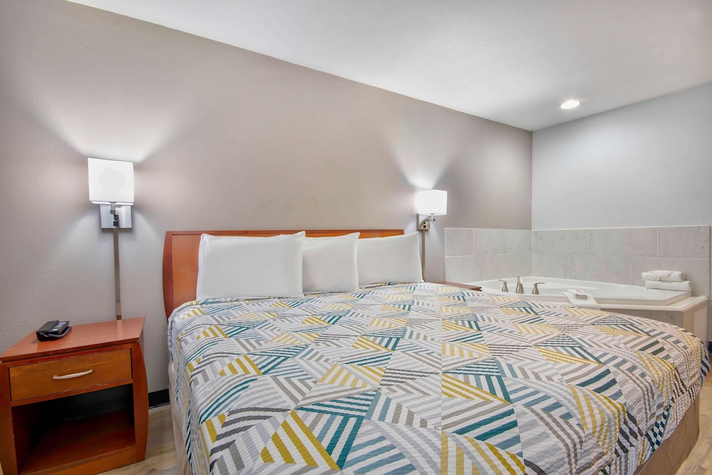 Standard Room, 1 King Bed, Non Smoking
