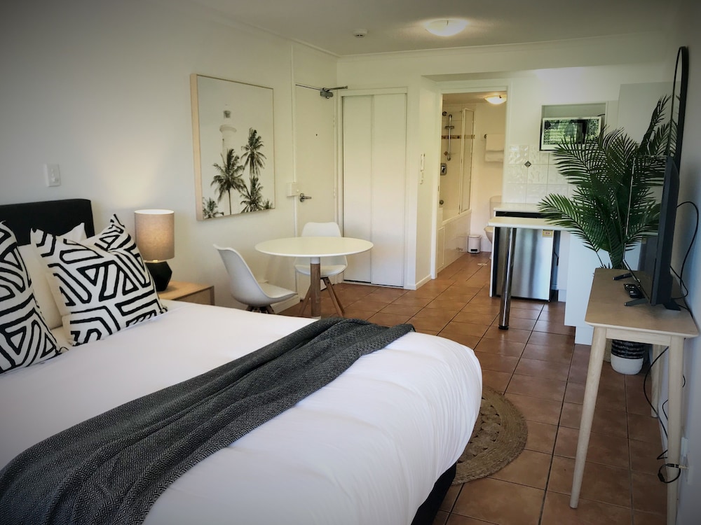 Studio Suite, 1 Queen Bed photo 2
