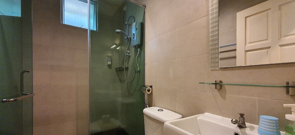 Deluxe Triple Room photo 2