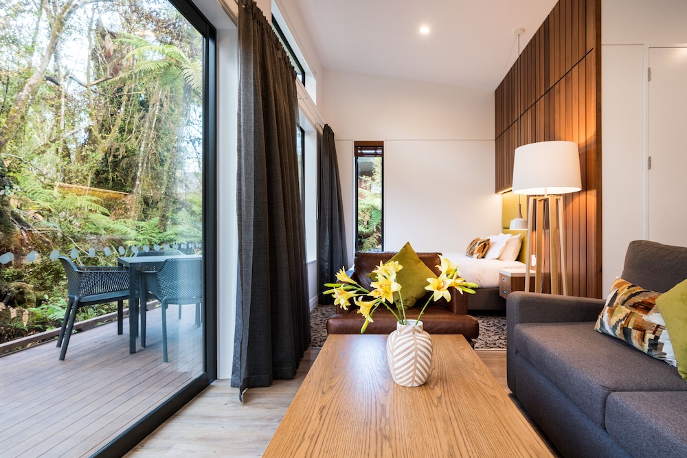 Deluxe Tree Lodge - Photo 10