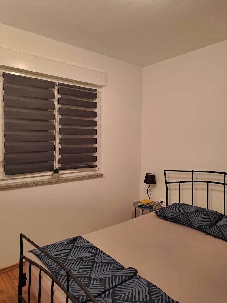 Apartment, 1 Bedroom (928/2197)