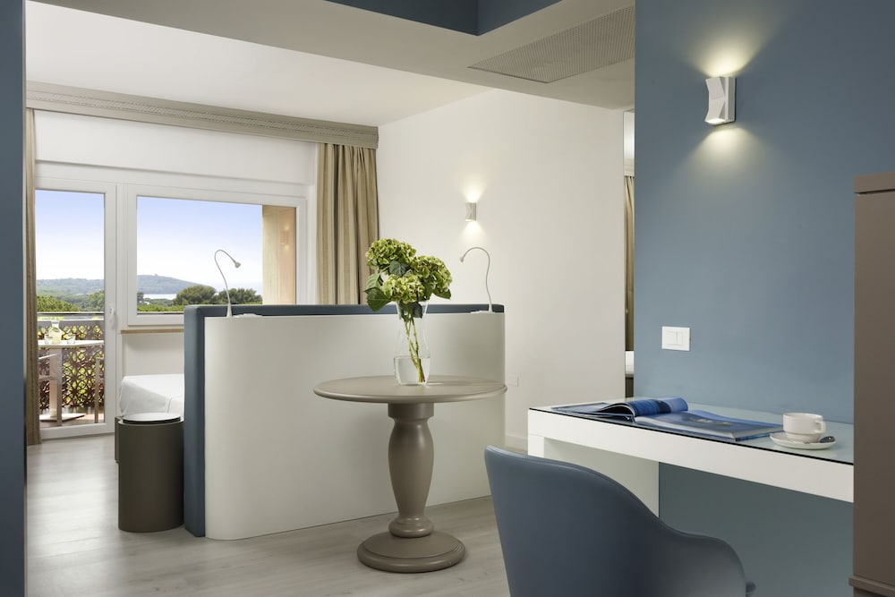 Junior Triple Room, Sea View photo 1