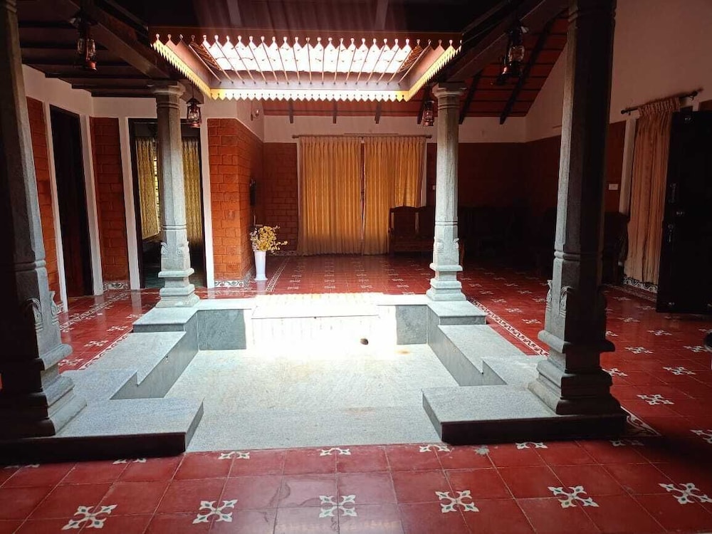 Traditional Villa photo 1