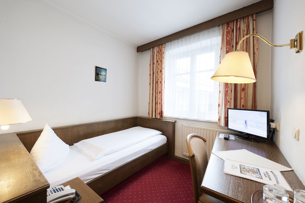 Single Room photo 2