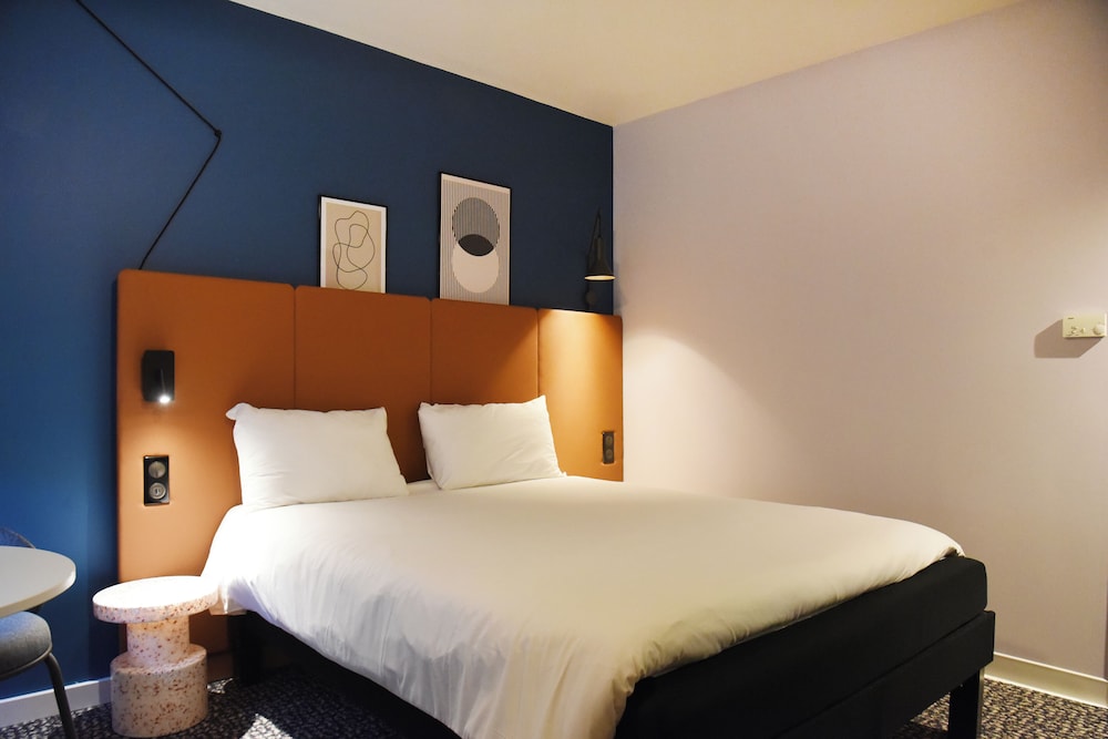 Standard Room, 1 Double Bed - Photo 8