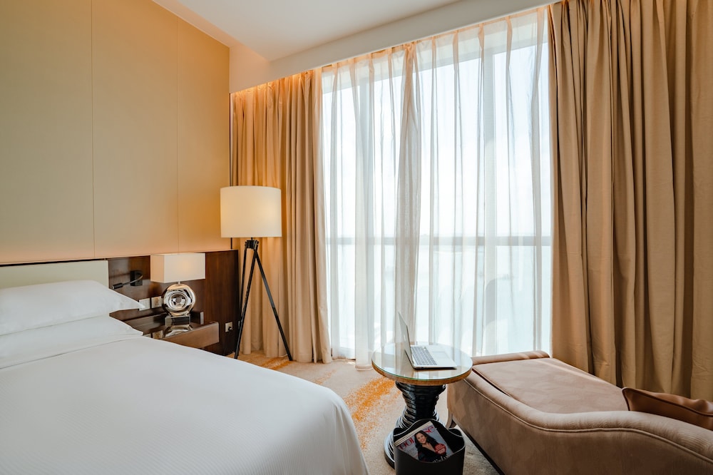 City View Room - King Bed - Photo 1