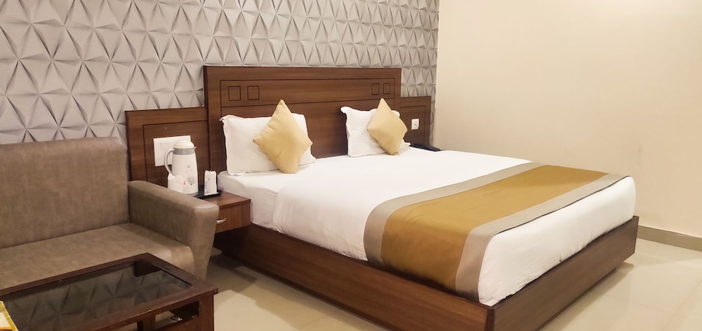 Executive Room - Photo 6
