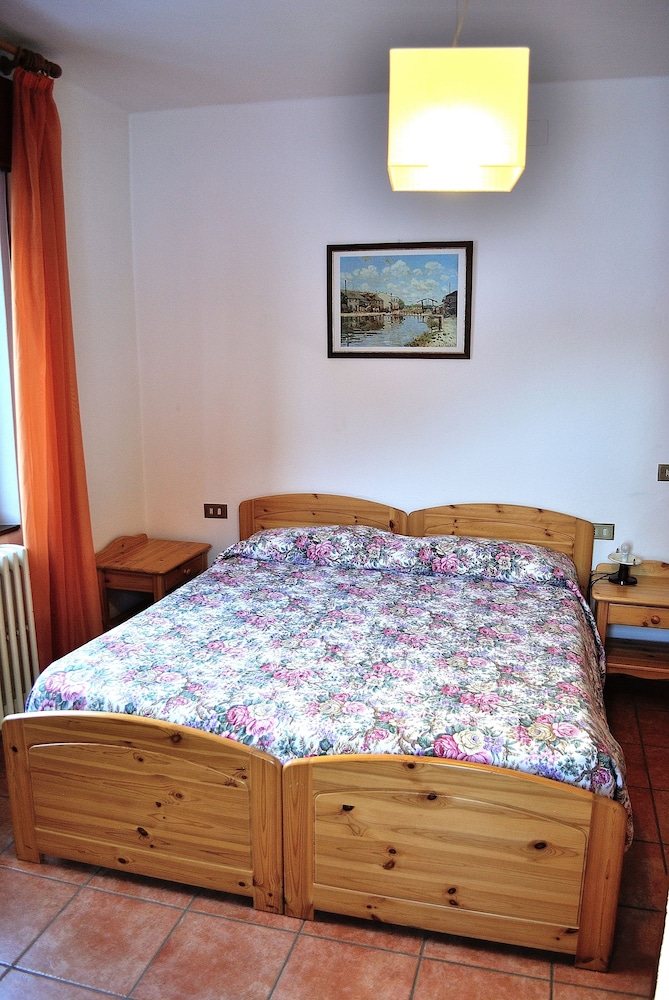 Double or Twin Room photo 1