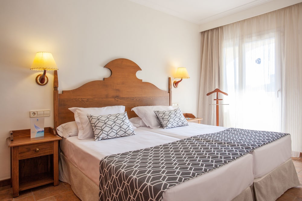 Apartment, 1 Bedroom, Terrace (2 Adults and 1 Child) photo 2