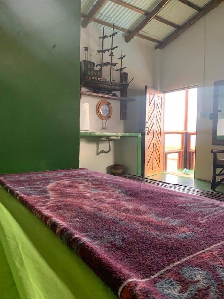 Luxury Room, 1 King Bed, Pool Access, Ocean View photo 3