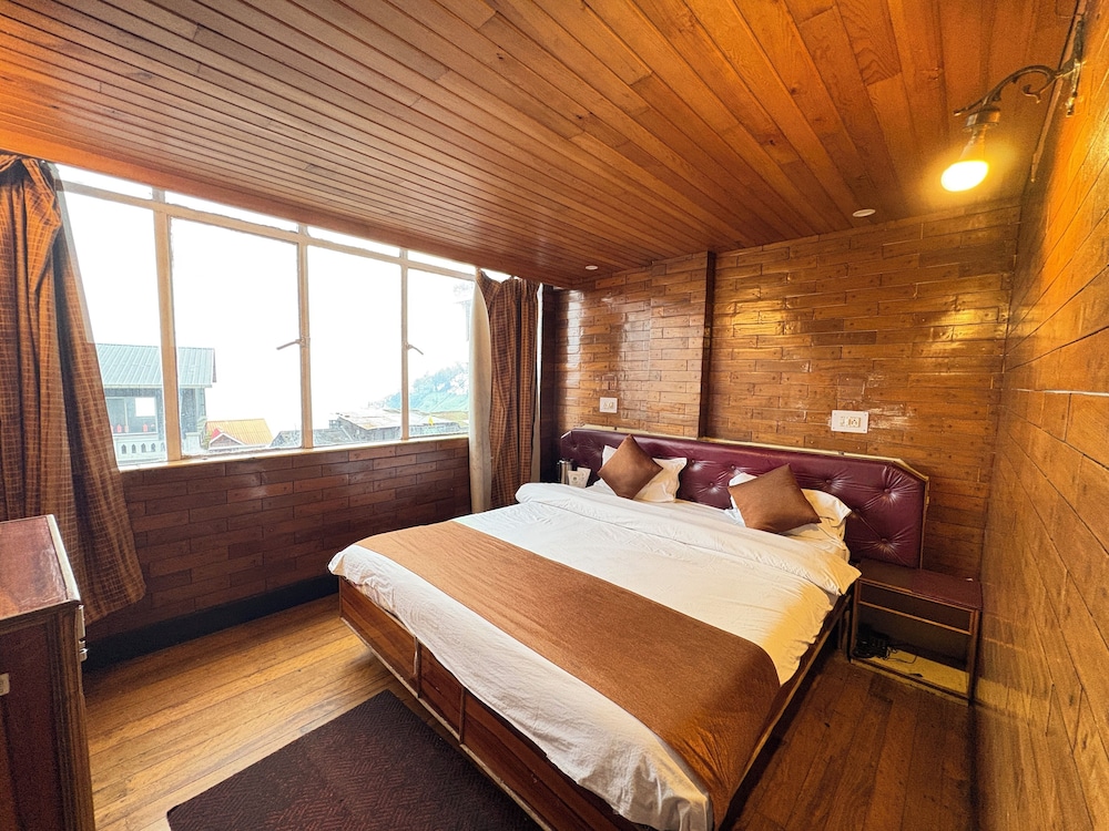 Deluxe Double Room, Valley View