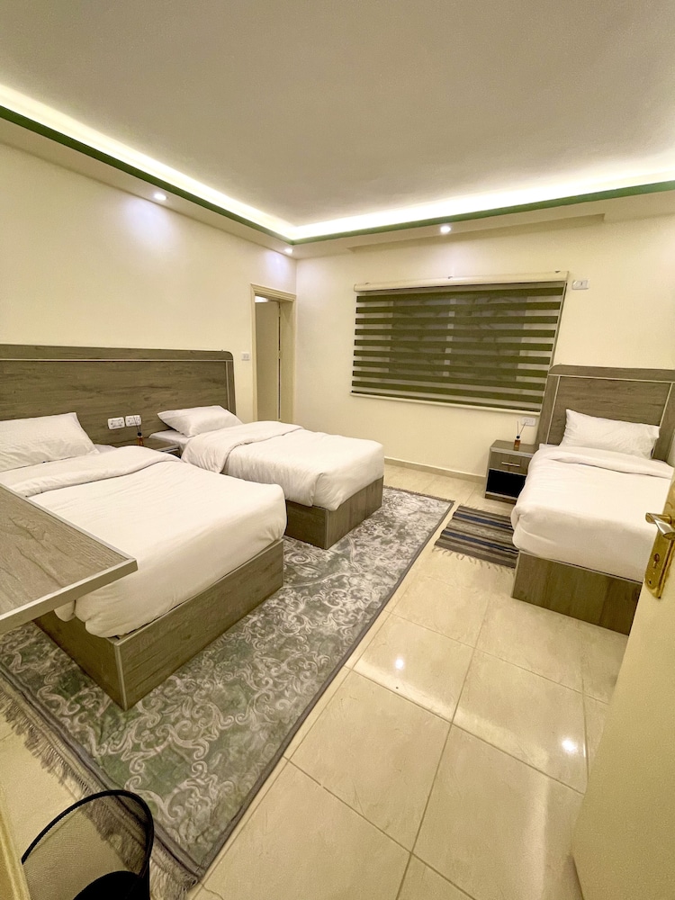 Deluxe Triple Room photo 1