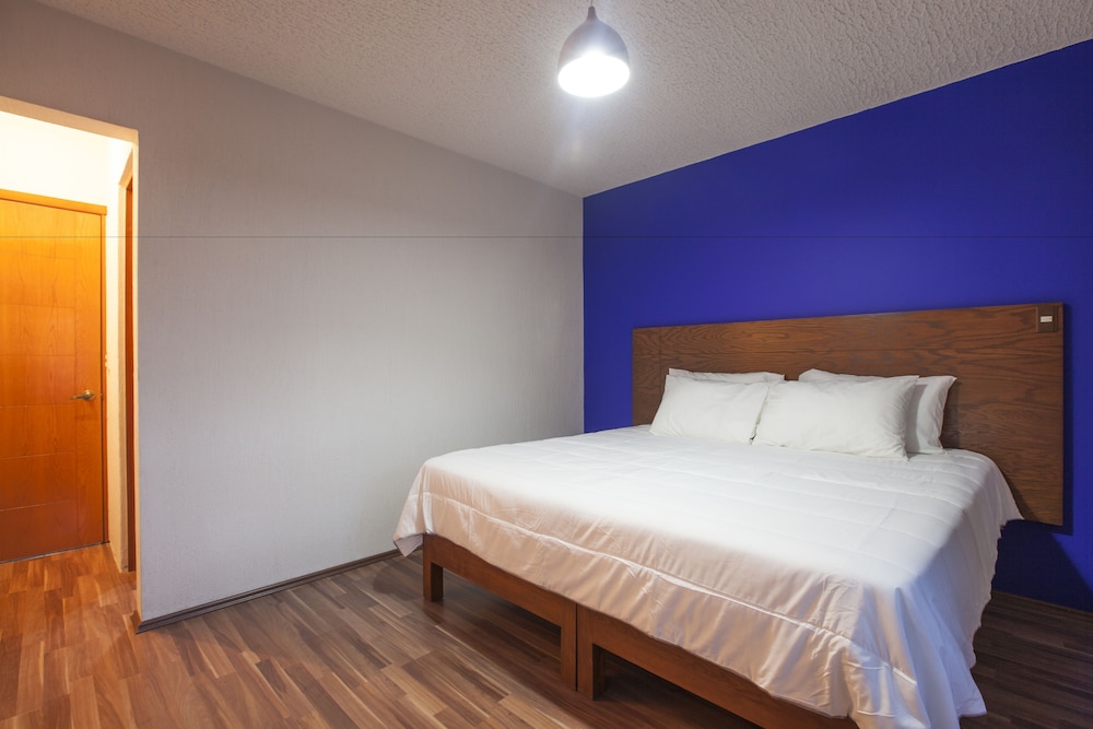 Classic Double Room, 1 King Bed, Non Smoking photo 2