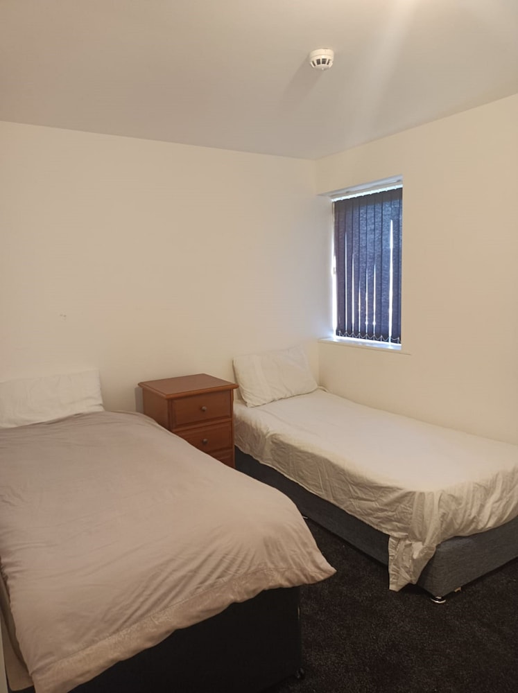 Compact Twin Room