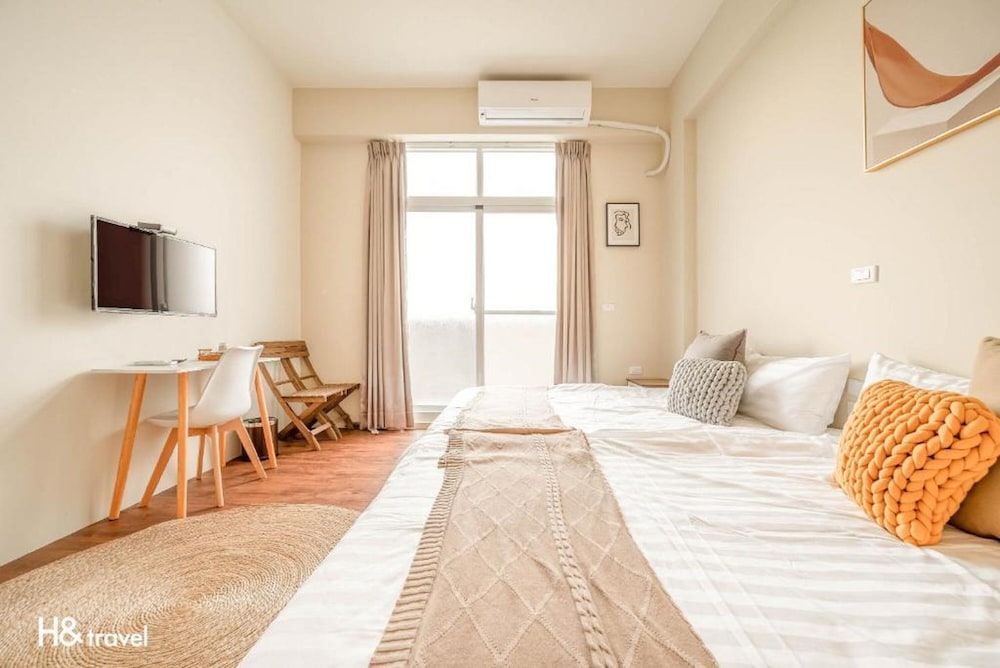 Superior Quadruple Room, Balcony - Photo 3