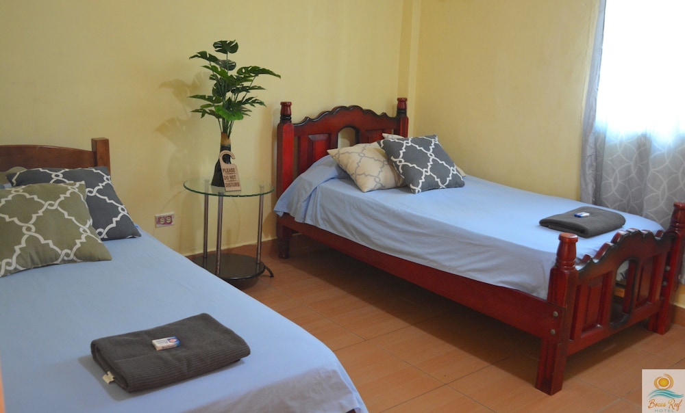 Classic Twin Room, Private Bathroom