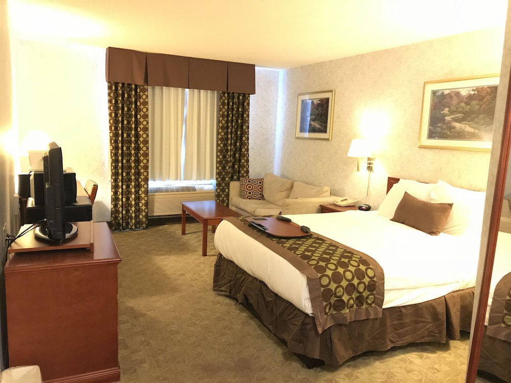 Suite, 1 Queen Bed, Non Smoking - Photo 2
