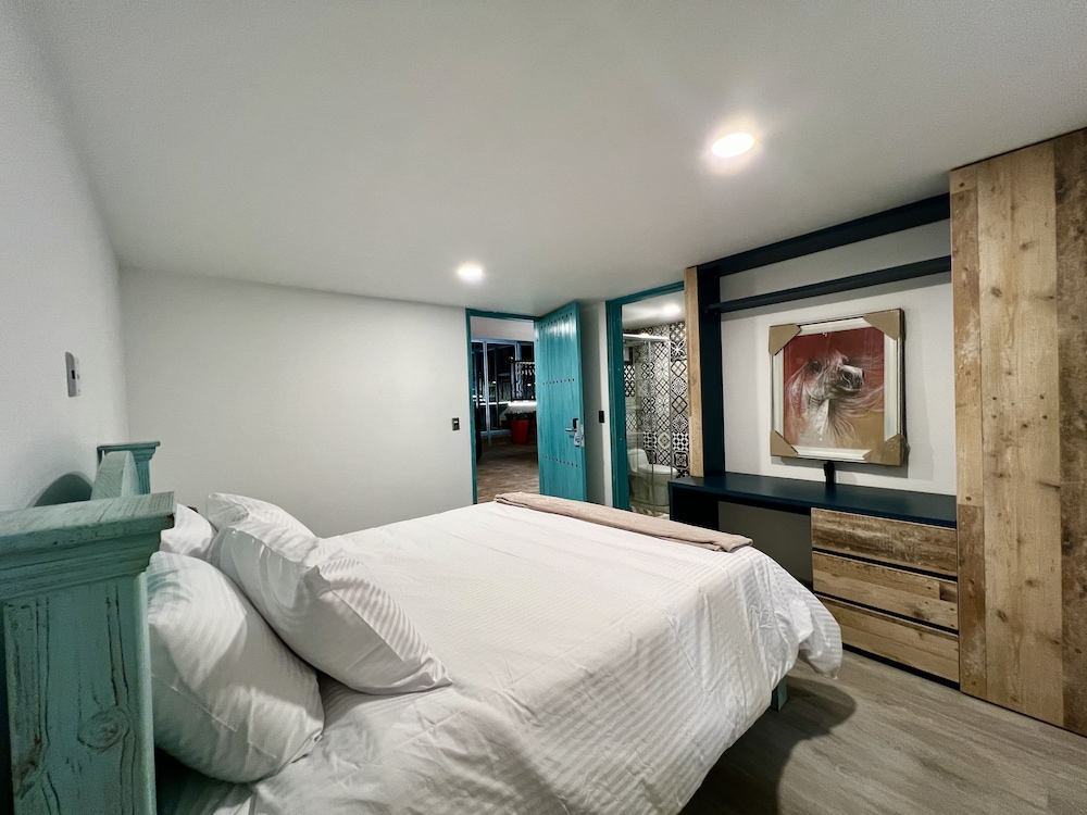 Standard Room, 2 Bedrooms photo 1