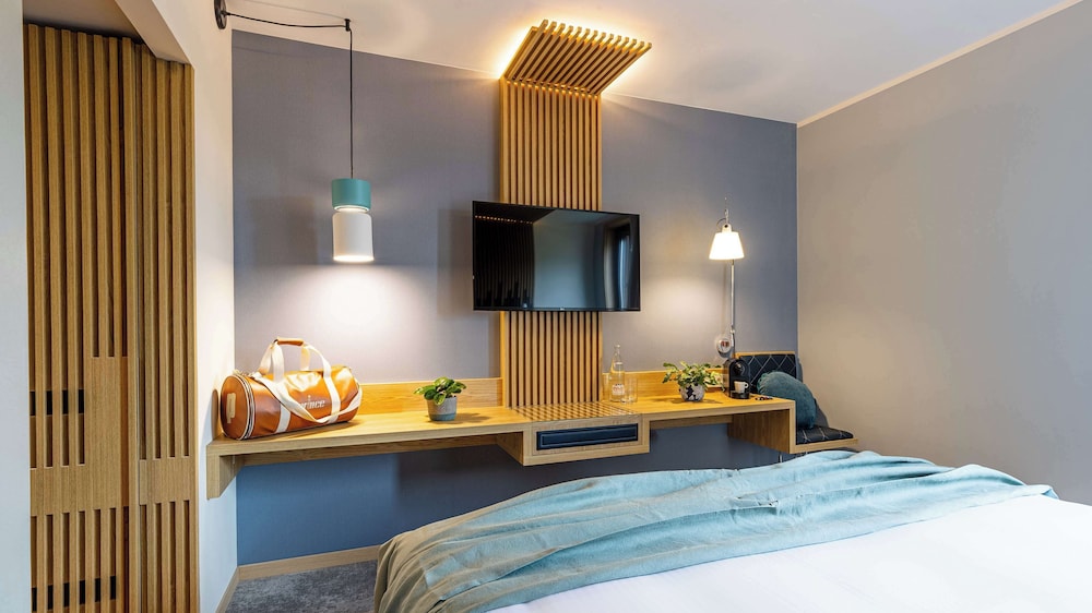 Comfort Room, 1 King Bed, Non Smoking - Photo 4