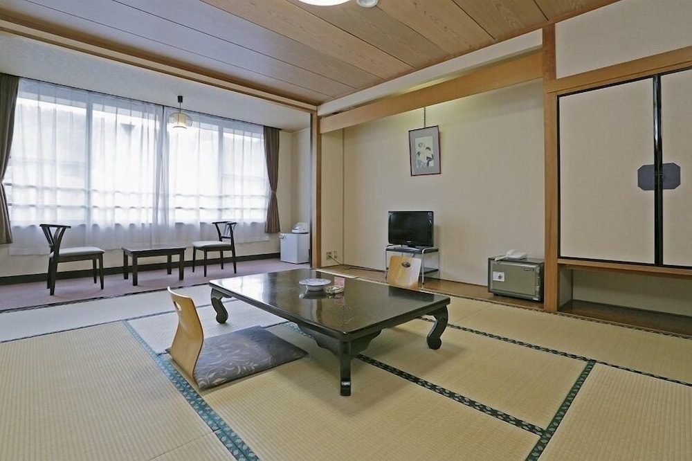 Superior Japanese Style Room photo 3