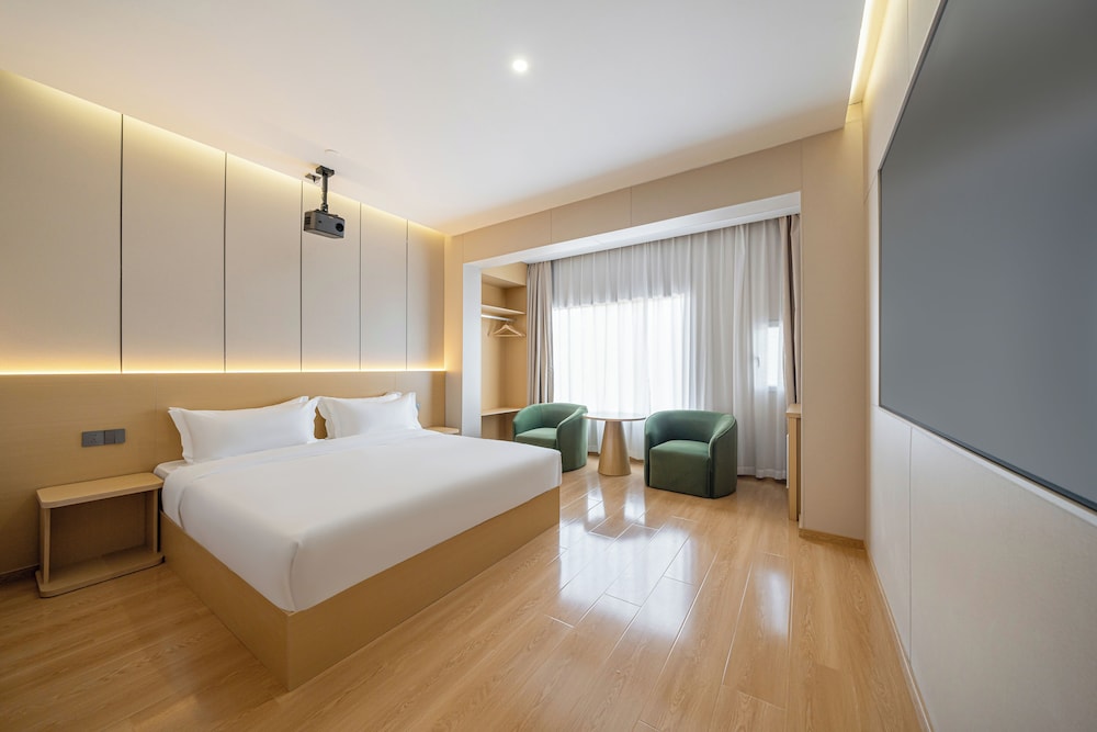 Senior Double Room, Courtyard View