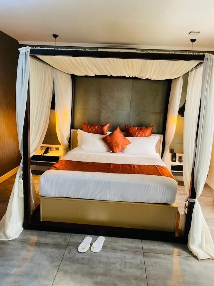 Standard Room, Pool View