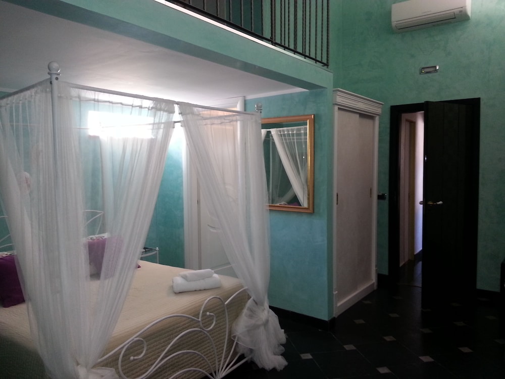 Studio Suite, Partial Sea View photo 2