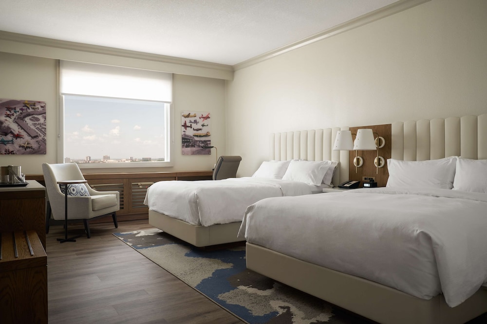 Room, 2 Queen Beds, Accessible, Non Smoking (Hearing) - Photo 1