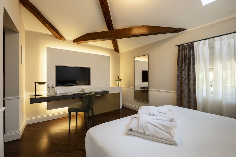 Classic Double Room - Photo 2