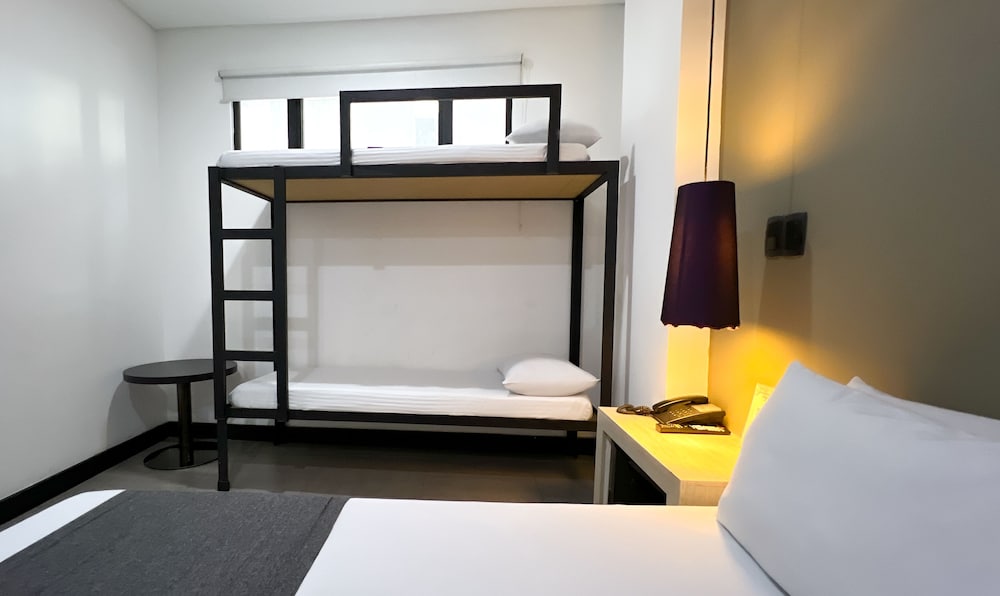 Classic Triple Room, 1 Bedroom photo 2