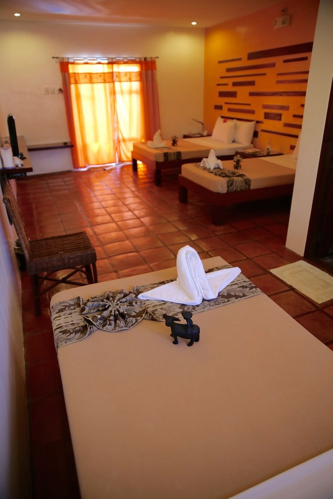 Family Superior Room with 2 Double Beds photo 1
