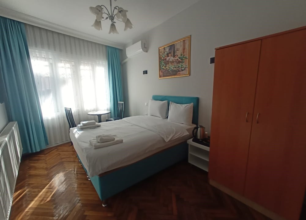 Royal Room
