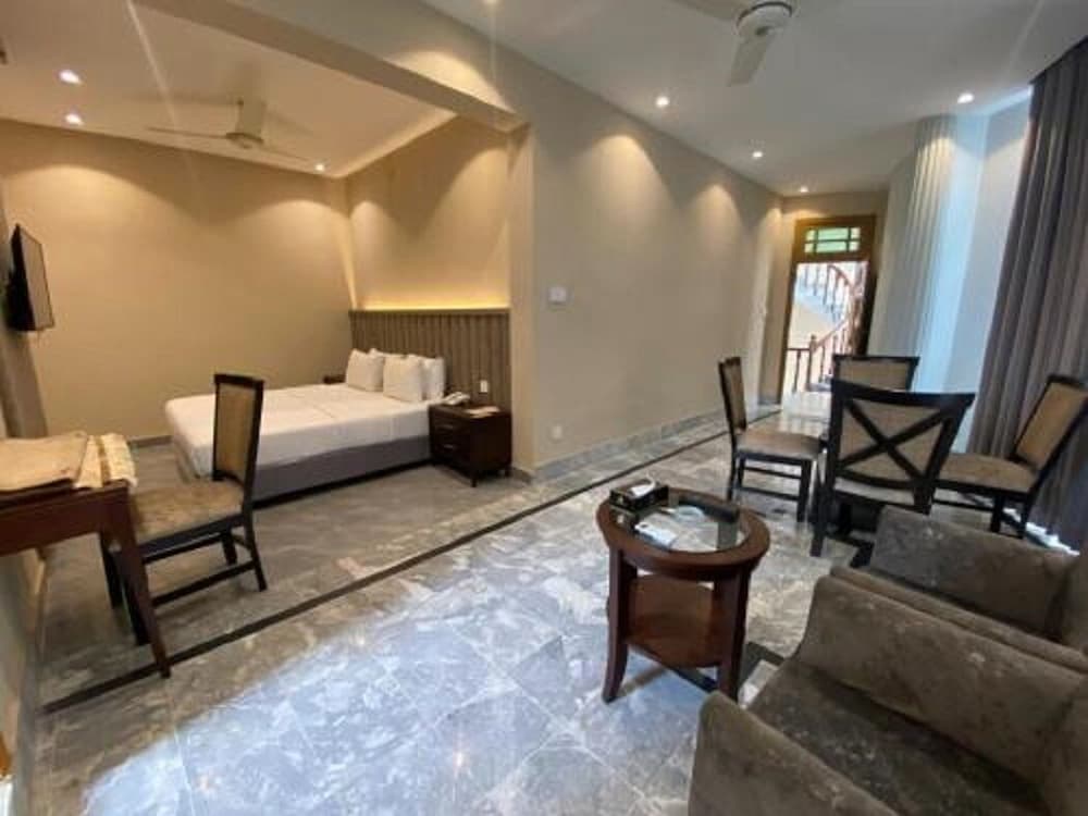 Deluxe Double or Twin Room photo 1