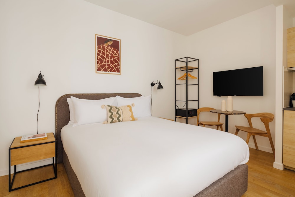 Studio, 1 Double Bed, Courtyard View photo 1