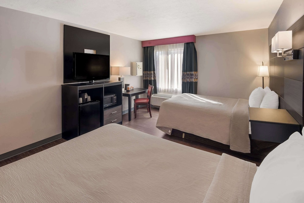 Standard Double Room, 2 Double Beds, Non Smoking - Photo 3