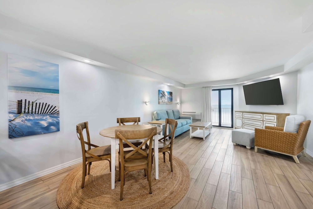 Suite, Multiple Beds, Non Smoking, Balcony (with Sofabed;Gulf View) - Photo 13