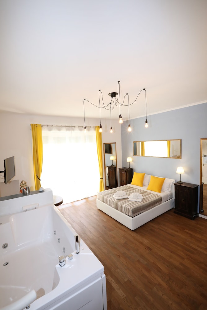 Luxury Apartment, 2 Bedrooms photo 3
