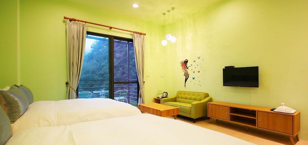 Romantic Quadruple Room, Non Smoking