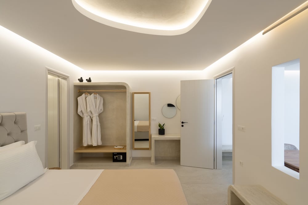 Blue Diamond Suite with Hot Tub