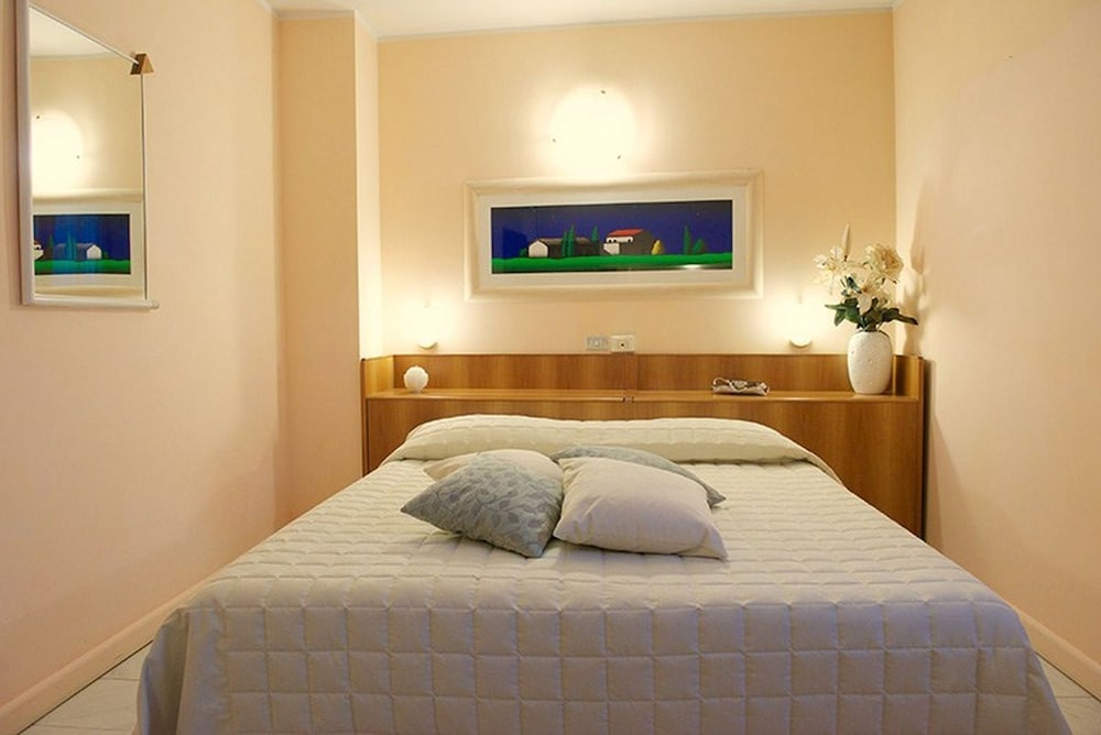 Double or Twin Room photo 2