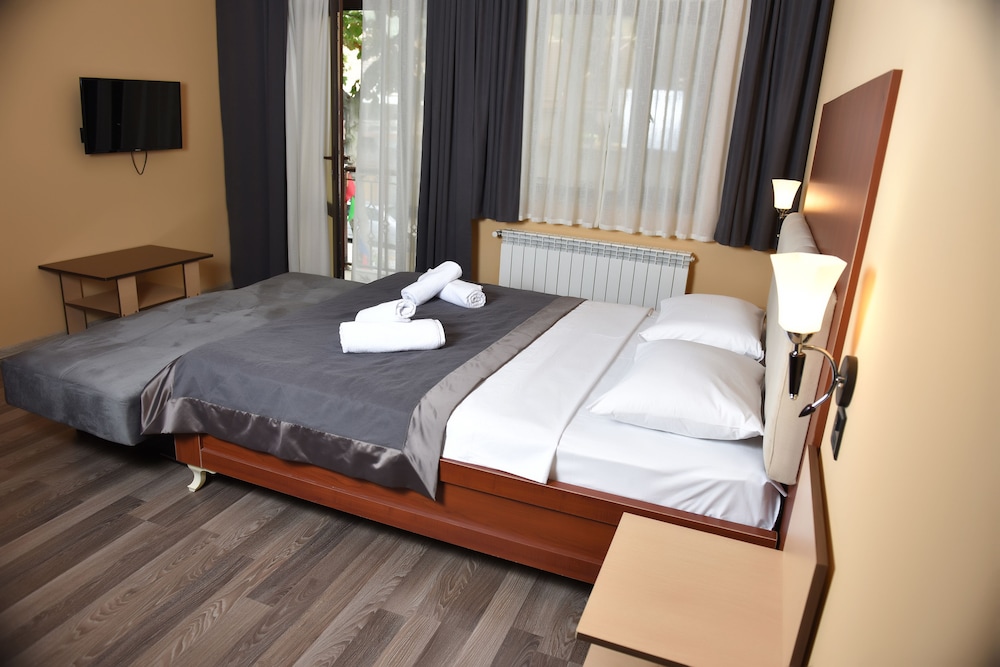 Family Suite, Multiple Beds photo 2