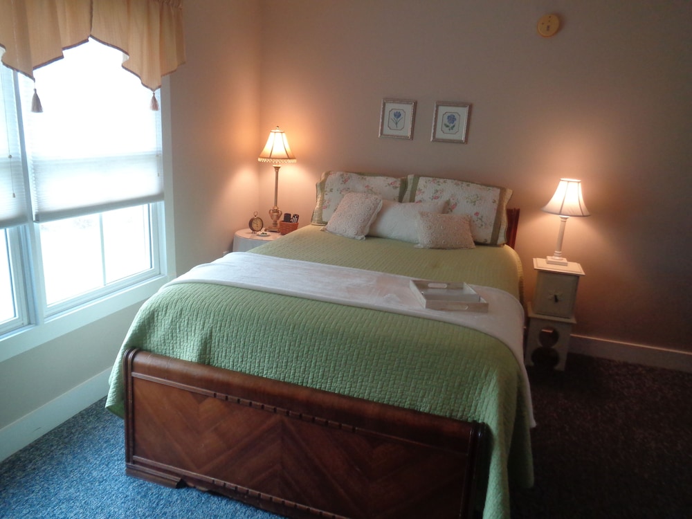 Jamison Standard, 1 Queen Bed, Non Smoking photo 1